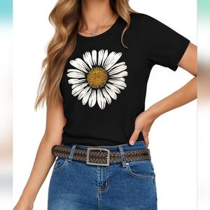HERLOLLYCHIPS Black Daisy Graphic Top | Floral Print | Size Small